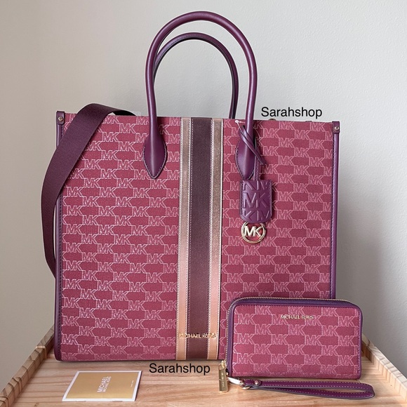 Michael Kors Handbags - 🌼Michael Kors Set